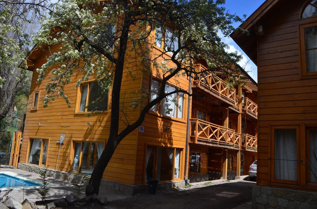 Apart Hotel Robles Del Sur San Martín de los Andes Екстериор снимка