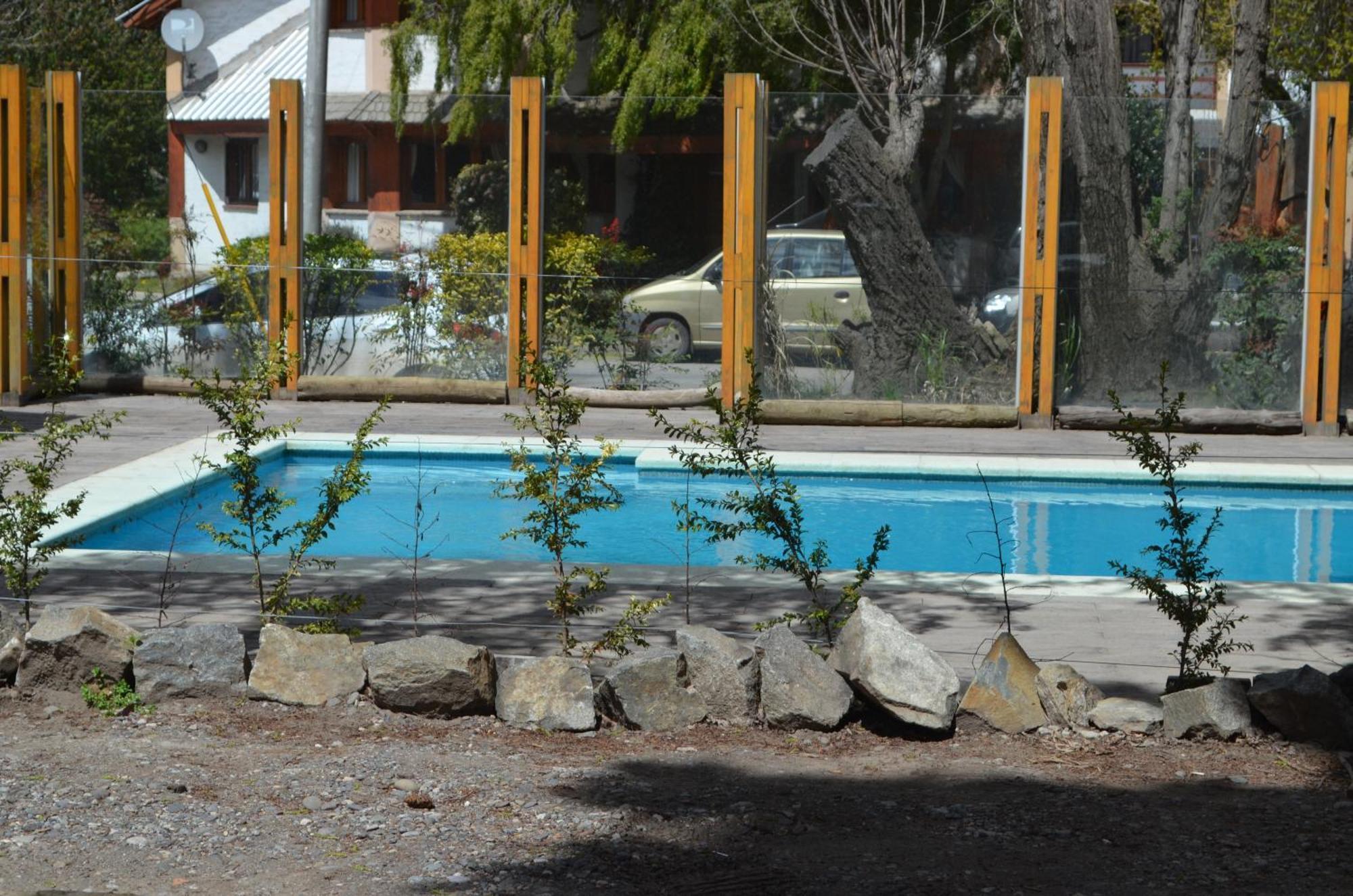 Apart Hotel Robles Del Sur San Martín de los Andes Екстериор снимка